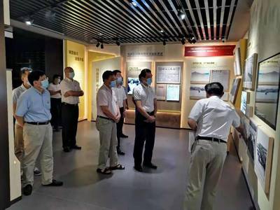 中山市人大常委会机关全体党员参观党史展览